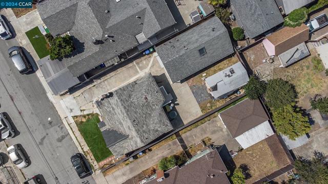 Image 33 of 37 For 637 43rd Street