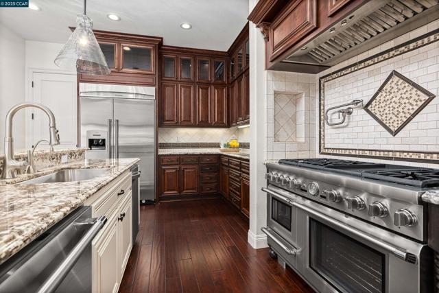 837 O'Brien Place, Danville CA: https://media.crmls.org/mediaz/f7bba855-8630-4681-8c60-b8900d176ad1.jpg