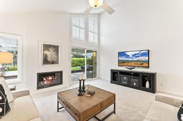 1219 Countrywood Lane, Vista CA: https://media.crmls.org/mediaz/f7bbe179-cf46-44eb-b110-799efbce2d0b.jpg