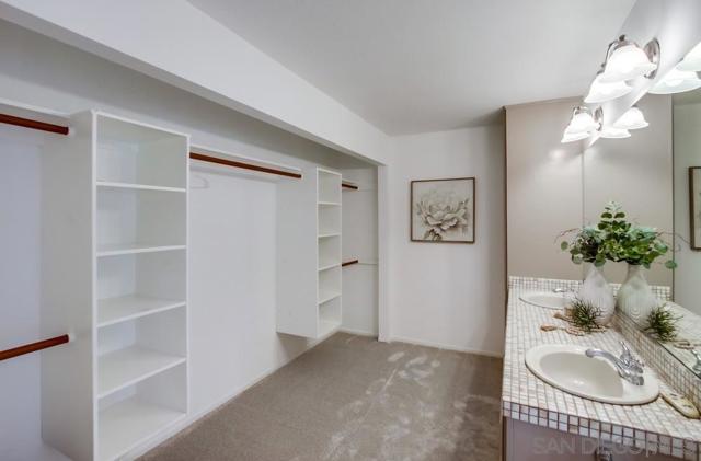 2336 Rancho Diego Ct, Escondido CA: https://media.crmls.org/mediaz/f7bc1d84-bf02-4779-8828-78650509b350.jpg