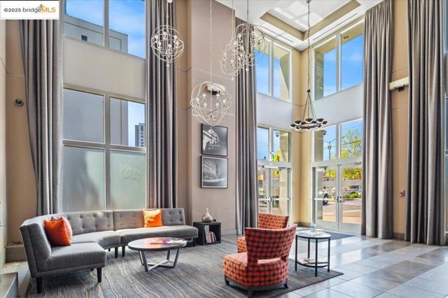 438 W Grand Ave, Oakland CA: https://media.crmls.org/mediaz/f7bcec8d-7309-43bd-a3c1-8d61441dcf43.jpg