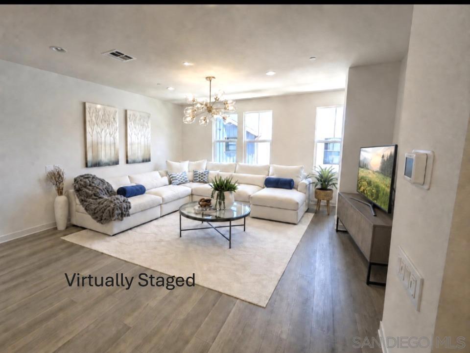 2586 Delphinium - photo 3