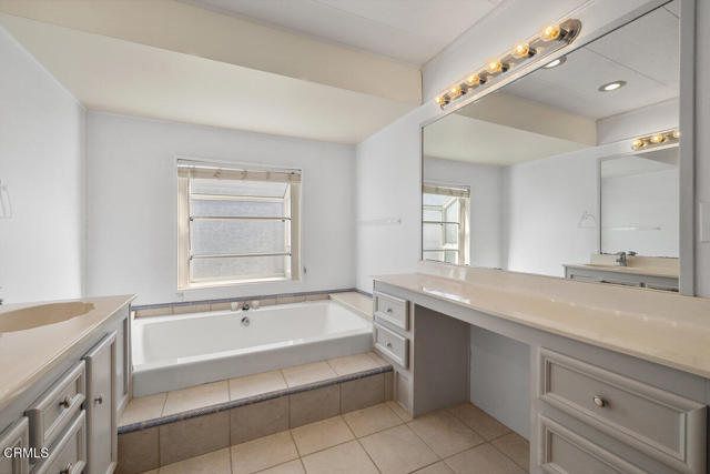 232 Talud Terrace Terrace, Camarillo CA: https://media.crmls.org/mediaz/f7bd35c9-8bd2-42d7-bf5e-dbe79c5a6f80.jpg