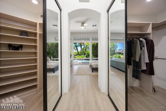 75070 Muirfield Court, Indian Wells CA: https://media.crmls.org/mediaz/f7be15a0-757d-4beb-ba54-c1c65fe24da2.jpg