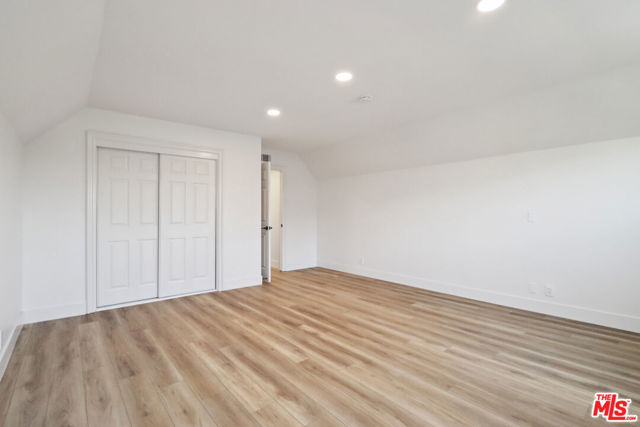 23681 Cavanaugh Road, Lake Forest CA: https://media.crmls.org/mediaz/f7be6aa3-4229-4b16-bd58-523f11254fca.jpg