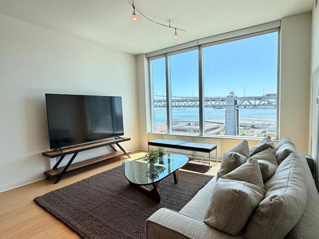 338 Spear Street, San Francisco CA: https://media.crmls.org/mediaz/f7be8031-6a2f-4086-8d1e-94b0d123e888.jpg