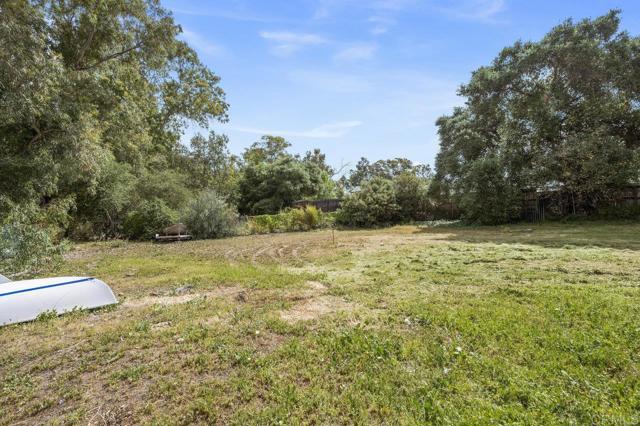 2348 Watson Way, Vista CA: https://media.crmls.org/mediaz/f7bea429-e4f0-47fd-9b52-c7abb8eaab68.jpg