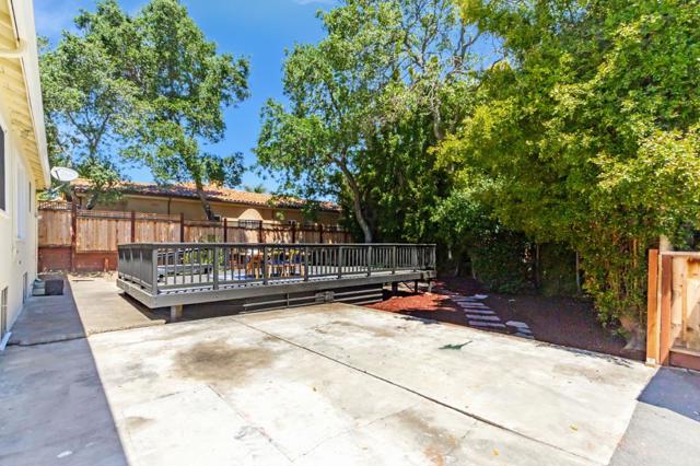 20335 Saratoga Los Gatos Road, Saratoga CA: https://media.crmls.org/mediaz/f7beb663-30c0-428e-96f5-622c2a8d6fa4.jpg