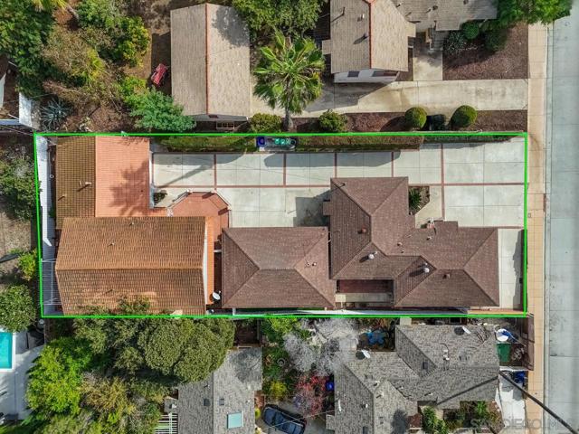 2634 38 Juan St, San Diego CA: https://media.crmls.org/mediaz/f7bf50ec-b0ff-49a4-869f-9a03efad27b4.jpg