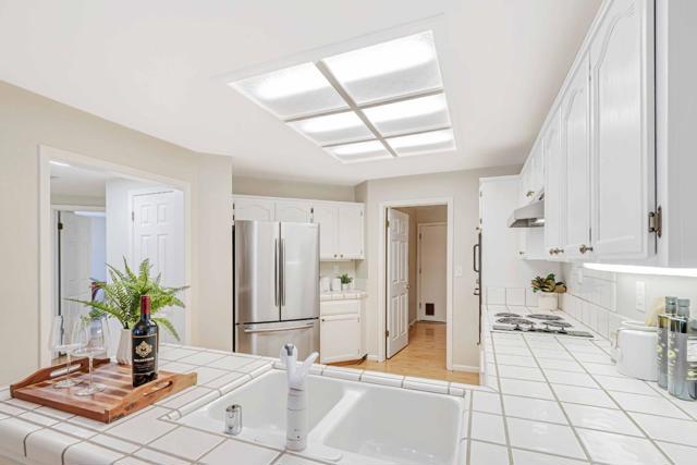 7798 Prestwick Circle, San Jose CA: https://media.crmls.org/mediaz/f7bf56cf-e5b2-47ef-8432-441b49bbb50a.jpg