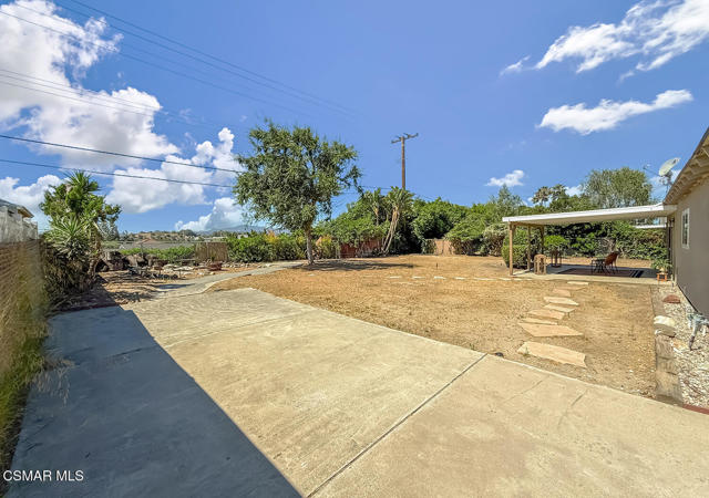 166 Sandberg Street, Thousand Oaks CA: https://media.crmls.org/mediaz/f7bf867b-a9a6-4cc1-9667-c5b3848d3a4c.jpg