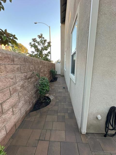 8005 Chalet Ln, Garden Grove CA: https://media.crmls.org/mediaz/f7bf9d32-b6e6-4e38-912a-fa5098c16d22.jpg