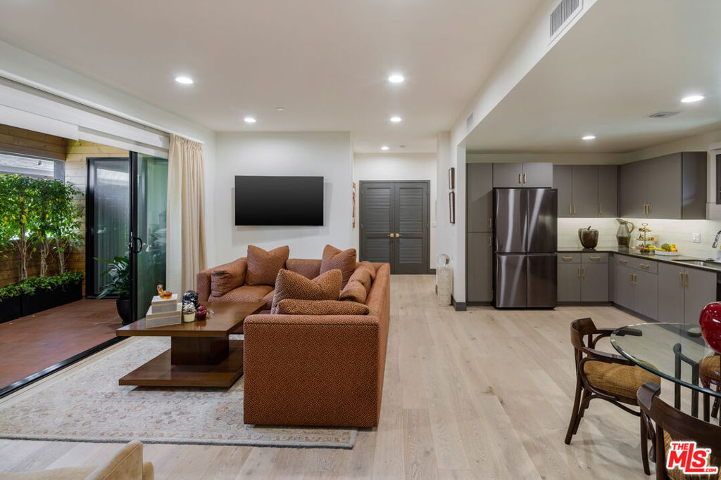 118 N Orlando Avenue #201