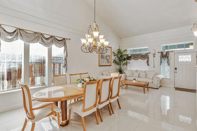 1700 Hemlock Court, Hollister CA: https://media.crmls.org/mediaz/f7c15e99-30e3-4eb8-b851-cff6f2d084a7.jpg