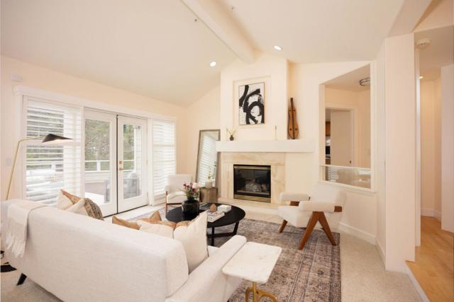 590 Miramar Drive, Half Moon Bay CA: https://media.crmls.org/mediaz/f7c162d5-a181-4d63-9125-5ab610bf14f5.jpg