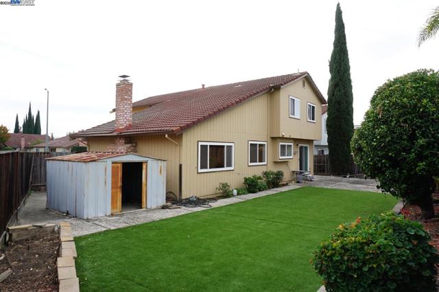 Image 39 of 43 For 236 Ottawa Way