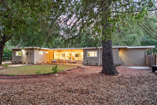 20141 Mendelsohn Lane, Saratoga CA: https://media.crmls.org/mediaz/f7c2649f-0b64-424a-94a6-b995e20ce41d.jpg