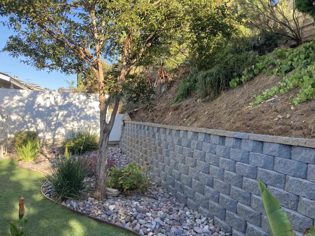 11007 Larkridge Street, Santee CA: https://media.crmls.org/mediaz/f7c2a115-636f-452b-b101-5800b250ddb1.jpg