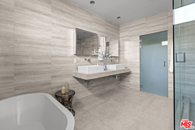 7470 Woodrow Wilson Drive, Los Angeles CA: https://media.crmls.org/mediaz/f7c39793-9e73-42d0-8e93-53f3488eb7f1.jpg