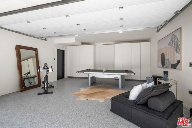 101 Greenfield Avenue, Los Angeles CA: https://media.crmls.org/mediaz/f7c3f1af-2298-42e5-8255-e6a84e763720.jpg
