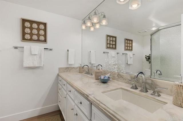 Detail Gallery Image 17 of 32 For 640 W Solana Circle #11,  Solana Beach,  CA 92075 - 2 Beds | 2 Baths