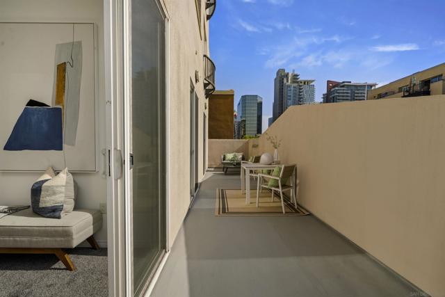 1601 India, San Diego CA: https://media.crmls.org/mediaz/f7c5512c-0d11-4f28-87fa-33b4590bac11.jpg