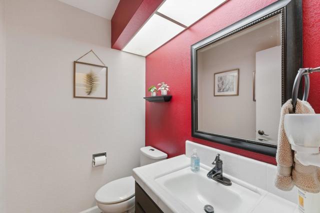 61 Joes Lane, Hollister CA: https://media.crmls.org/mediaz/f7c585ef-18f3-4073-8ba7-14724a85b00e.jpg