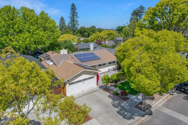 1583 Mitchell Way, Redwood City CA: https://media.crmls.org/mediaz/f7c6423e-e7a9-4314-b10c-fb9a5dbc1afa.jpg