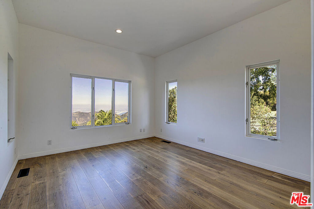 MLS #26867147 image #41