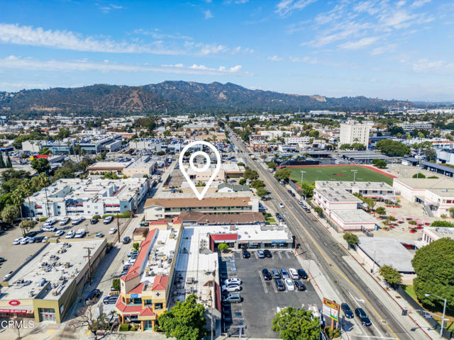 Detail Gallery Image 13 of 27 For 214 E Chevy Chase Drive Dr, Glendale,  CA 91205 - – Beds | – Baths