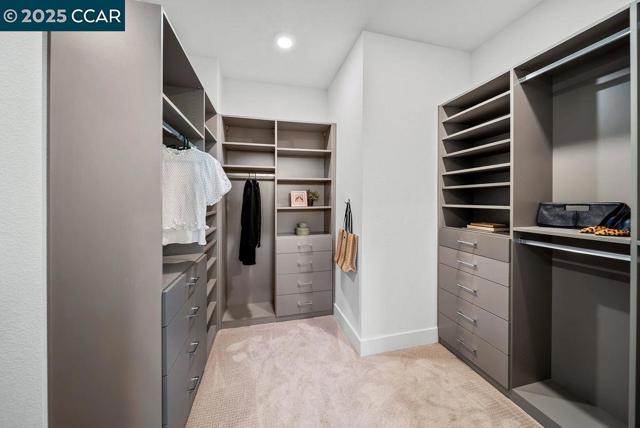 44 Analisa Ln, Walnut Creek CA: https://media.crmls.org/mediaz/f7c74a43-f966-4d71-9a25-32dd5cea7d13.jpg