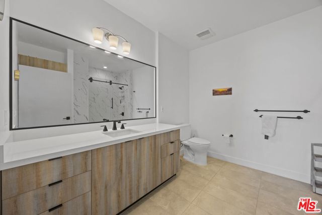 1515 S Holt Avenue, Los Angeles CA: https://media.crmls.org/mediaz/f7c772d6-9bad-4c00-88e7-53612a4a7f7f.jpg