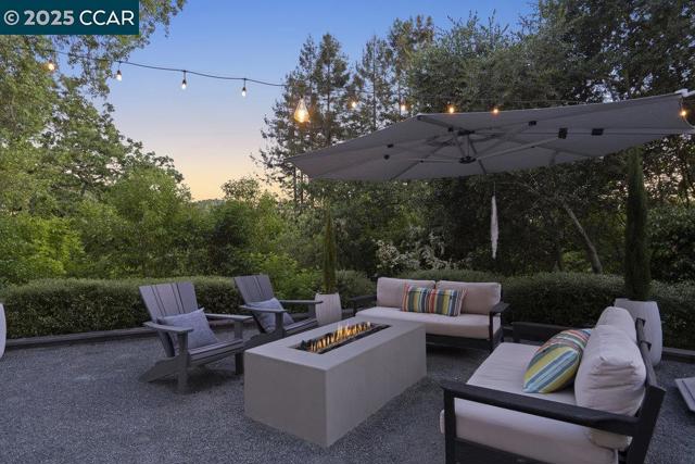 46 E Altarinda, Orinda CA: https://media.crmls.org/mediaz/f7c7d712-0736-428c-bc1c-2292e2db4667.jpg