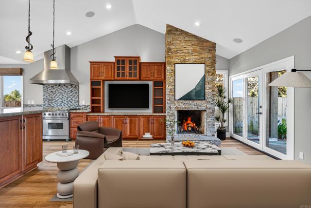 Detail Gallery Image 7 of 39 For 418 Santa Dominga, Solana Beach,  CA 92075 - 4 Beds | 2 Baths