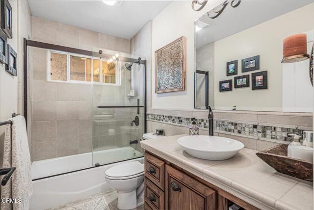 2458 Brookhill Drive, Camarillo CA: https://media.crmls.org/mediaz/f7c86b17-35c1-4aaf-9e21-d9fad7b5593d.jpg