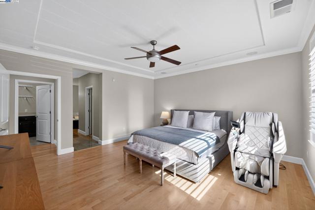 3231 Central Pkwy, Dublin CA: https://media.crmls.org/mediaz/f7c89cbc-775b-4b28-9ee8-1ece1ccf4e54.jpg