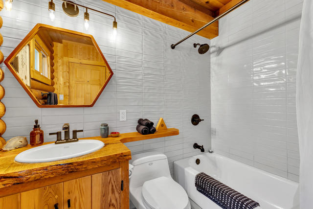 54385 S S. Circle Drive, Idyllwild CA: https://media.crmls.org/mediaz/f7c8ccc1-c222-4d35-80da-ff91c720c235.jpg