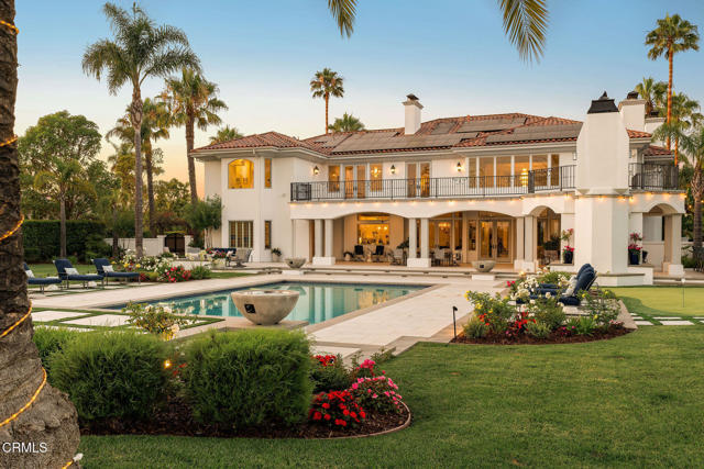 1069 Corte Barroso, Camarillo CA: https://media.crmls.org/mediaz/f7c90834-d68c-48ff-9fb5-a8d68ccf145d.jpg