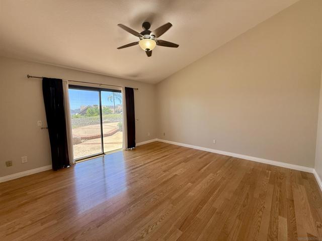 2237 Eucalyptus Ave, Escondido CA: https://media.crmls.org/mediaz/f7c982d7-10f9-42d1-9ec5-1b41f133857f.jpg