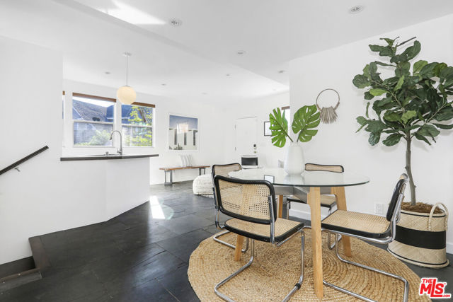 421 Beech Street, Los Angeles CA: https://media.crmls.org/mediaz/f7c9f3ac-6fe9-40a4-b7b4-2c8e1ebd0469.jpg