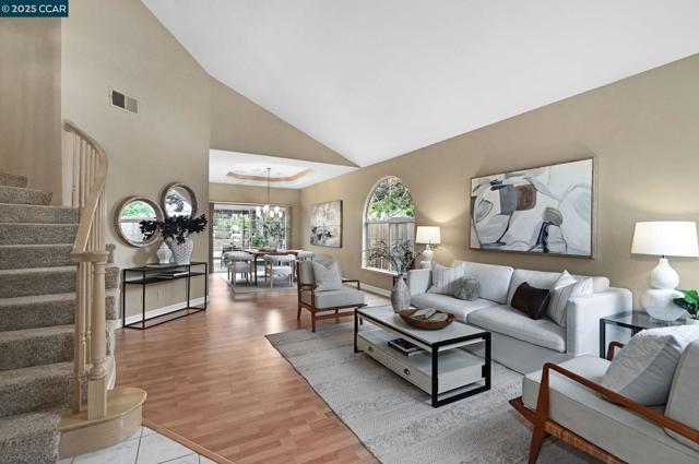 2120 Goldenrod Lane, San Ramon CA: https://media.crmls.org/mediaz/f7c9f9a0-e75d-40c0-a079-54bc9113514d.jpg