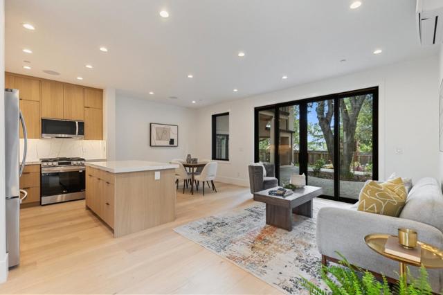 18061 Saratoga Los Gatos Road, Monte Sereno CA: https://media.crmls.org/mediaz/f7ca794e-ff4f-410f-b0be-1be50954bbff.jpg