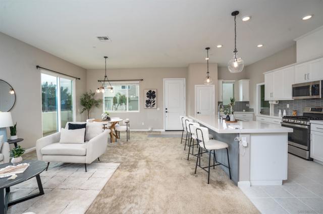 2078 Bluestone Cir, Chula Vista CA: https://media.crmls.org/mediaz/f7caa6bd-d2d2-4382-b3eb-b0d94ae6c4ed.jpg