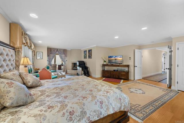 Detail Gallery Image 54 of 75 For 10310 Fuerte Dr, La Mesa,  CA 91941 - 7 Beds | 7/1 Baths