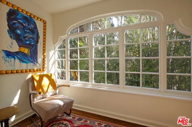 6749 Whitley Terrace, Los Angeles CA: https://media.crmls.org/mediaz/f7cb0e38-48c8-4a39-a601-418a73b99dbf.jpg