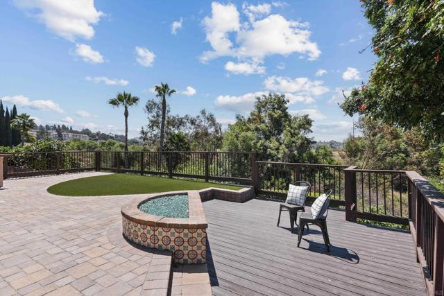 3943 Catamarca Dr, San Diego CA: https://media.crmls.org/mediaz/f7cb7ebe-c5a9-4675-996e-2084499e8af6.jpg