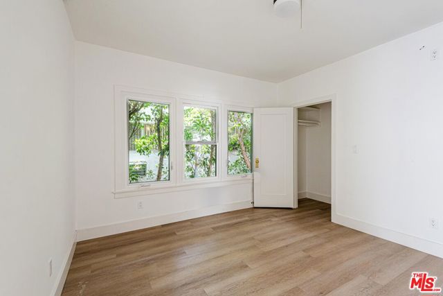 1040 N Crescent Heights Boulevard, Los Angeles CA: https://media.crmls.org/mediaz/f7cbdbb3-2d9e-4ffb-944d-aa6a6f582def.jpg