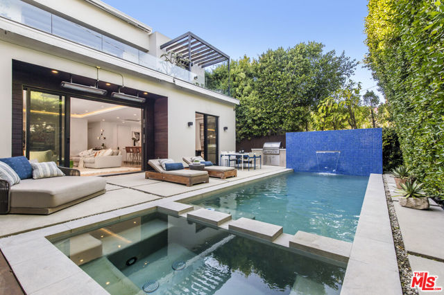 518 Huntley Drive, West Hollywood CA: https://media.crmls.org/mediaz/f7cc6800-1581-4a92-897d-c48e2aa0a738.jpg