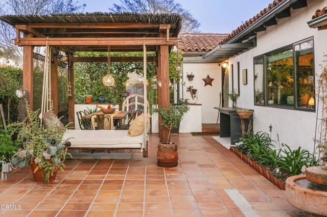 1241 Solita Road, Pasadena CA: https://media.crmls.org/mediaz/f7ccc42e-19dd-49bd-aa90-8cd879f54940.jpg