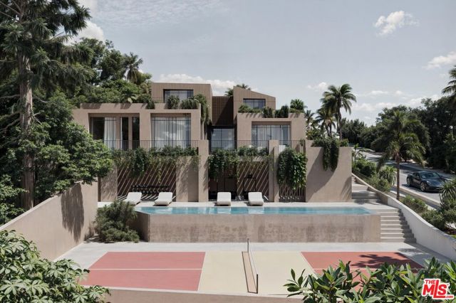 1119 Schuyler Road, Beverly Hills CA: https://media.crmls.org/mediaz/f7cd4778-aa14-4242-af88-e09915765884.jpg